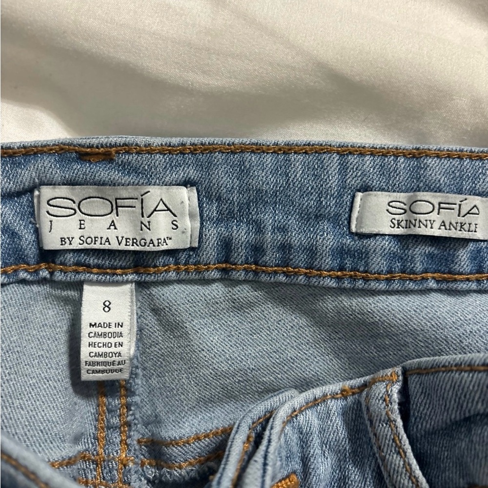 sofia vergara skinny light wash jeans